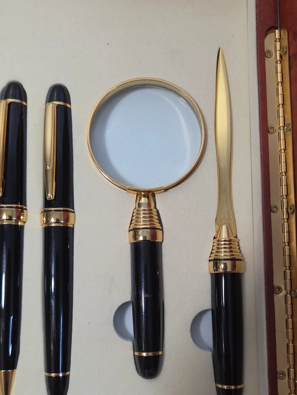 N/A elegant vintage